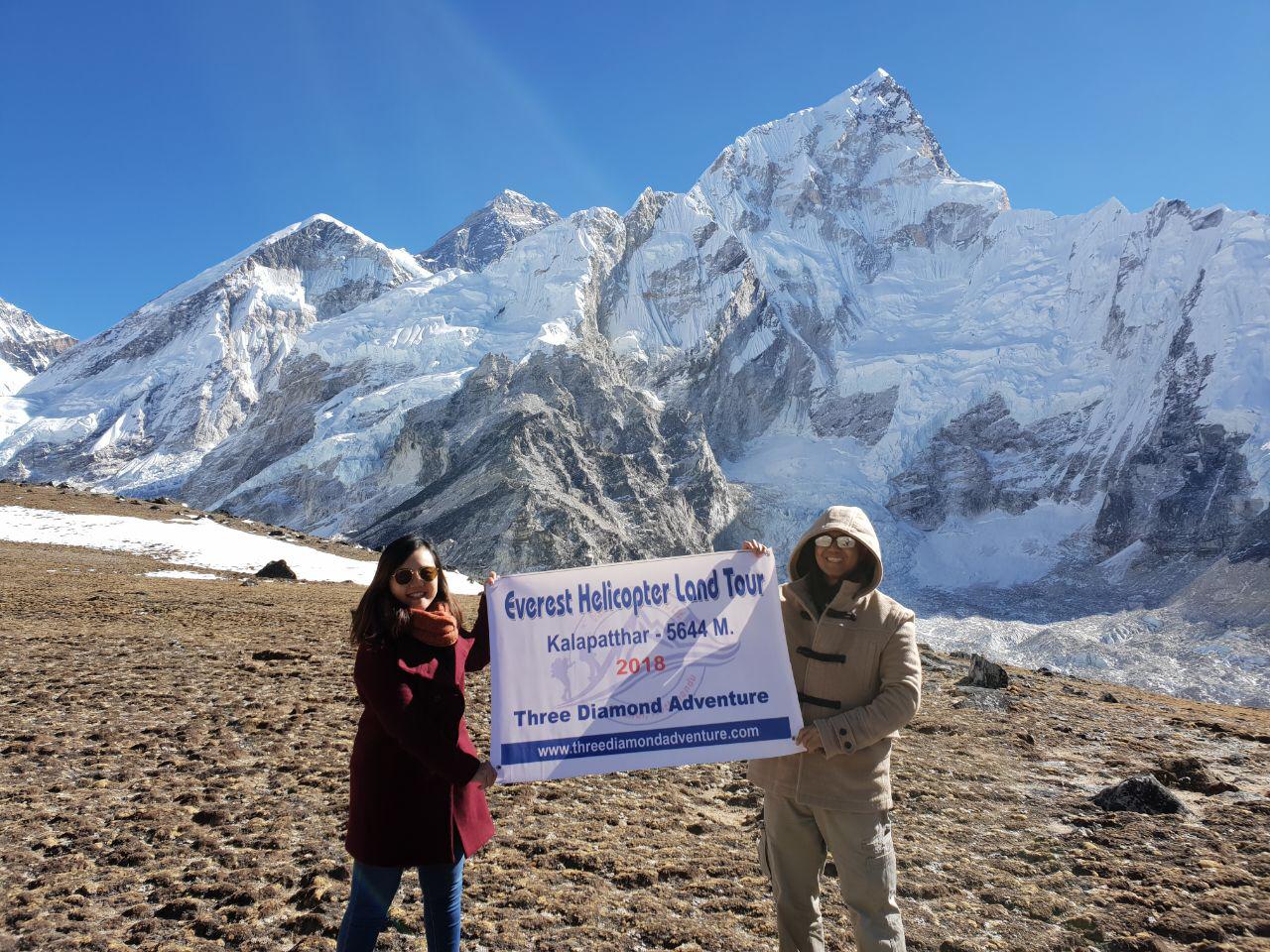 Helicopter tour Everest Kalapathar